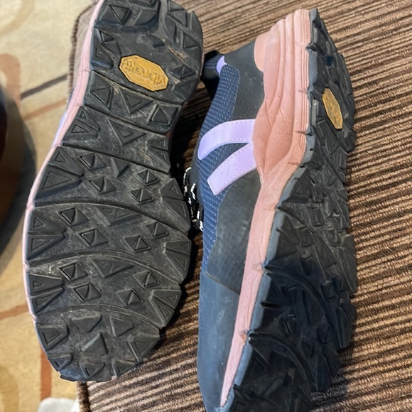 Veja
Dekkan Shoes - Picture 7 of 10